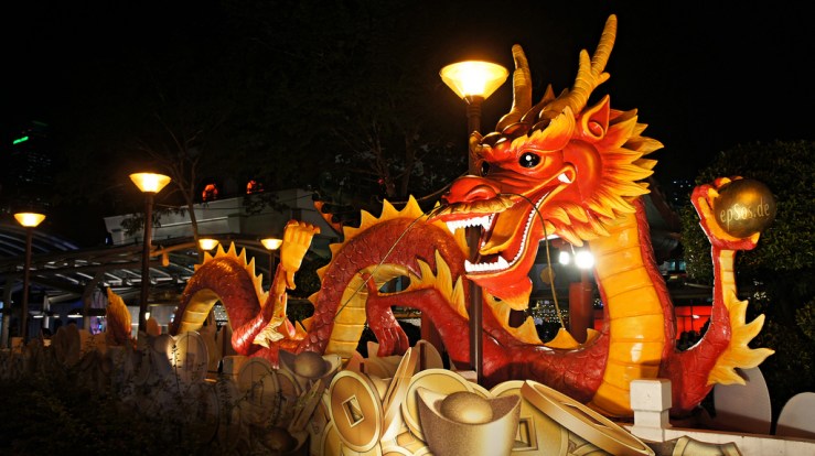 Chinese Dragon Year Statue by epSos.de